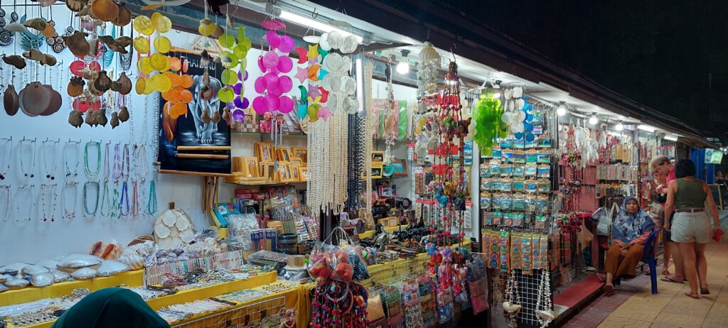 PhiPhi islands- street stall